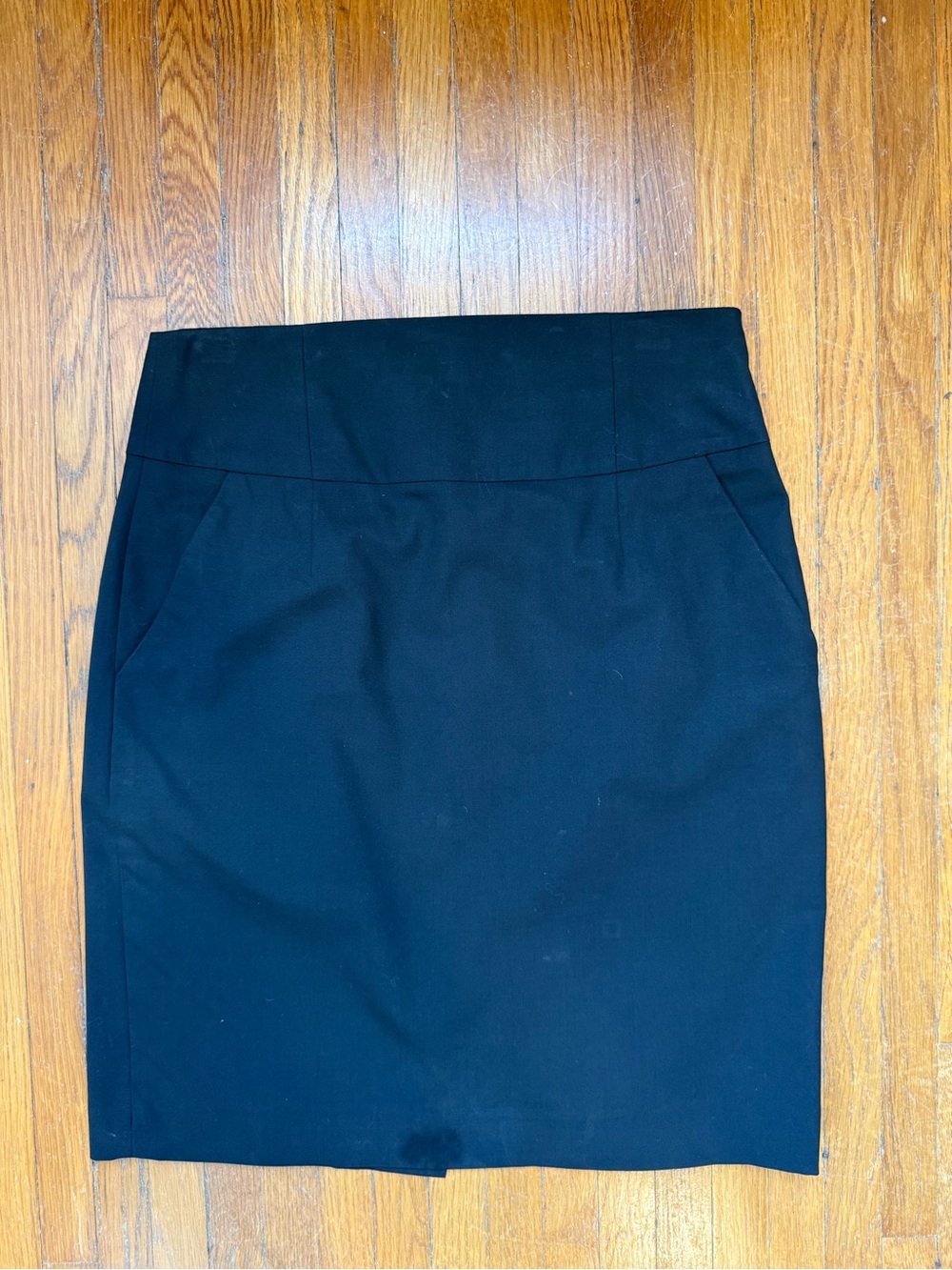 Banana Republic Black High Waisted Pencil Skirt - Classic Tailored Silhouette